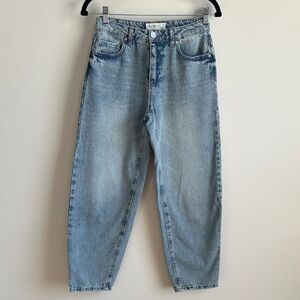 Women Mid Rise Light Wash Barrel Leg Balloon Tapered Jeans Sz 1 Indie Kid Trendy